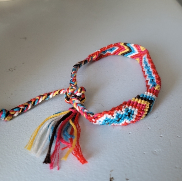 BUNDLE Woven blue and red bracelets - Picture 7 of 11